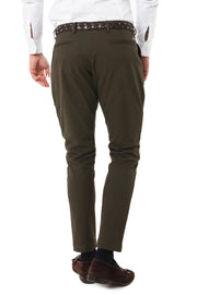 Pantalone chino in cotone con una pence verde