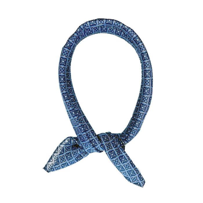 Foulard in Seta Blu con Fantasia Geometrica