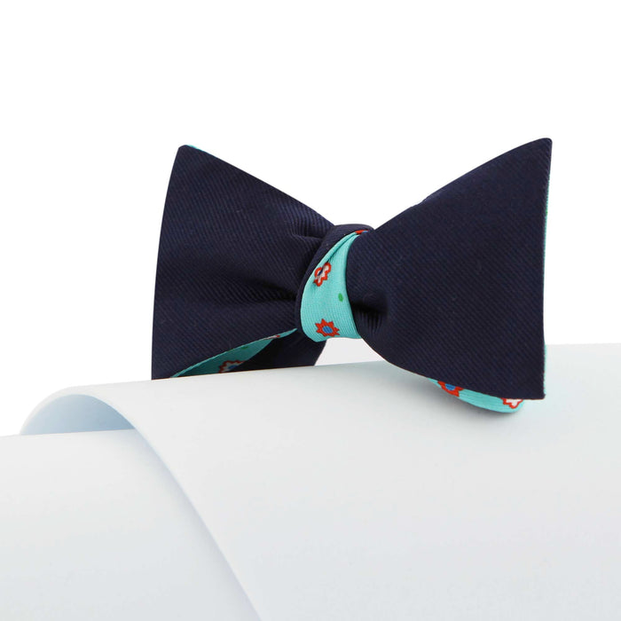 Papillon da annodare in Pura Seta verde acqua con fantasia floreale