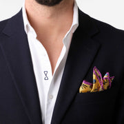 Fazzoletto da Taschino in Seta Gialla con bordo Viola Pattern Illogico indossato