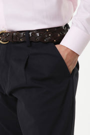 Pantalone chino in cotone con una pence blu