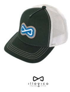 Cappello verde con visiera